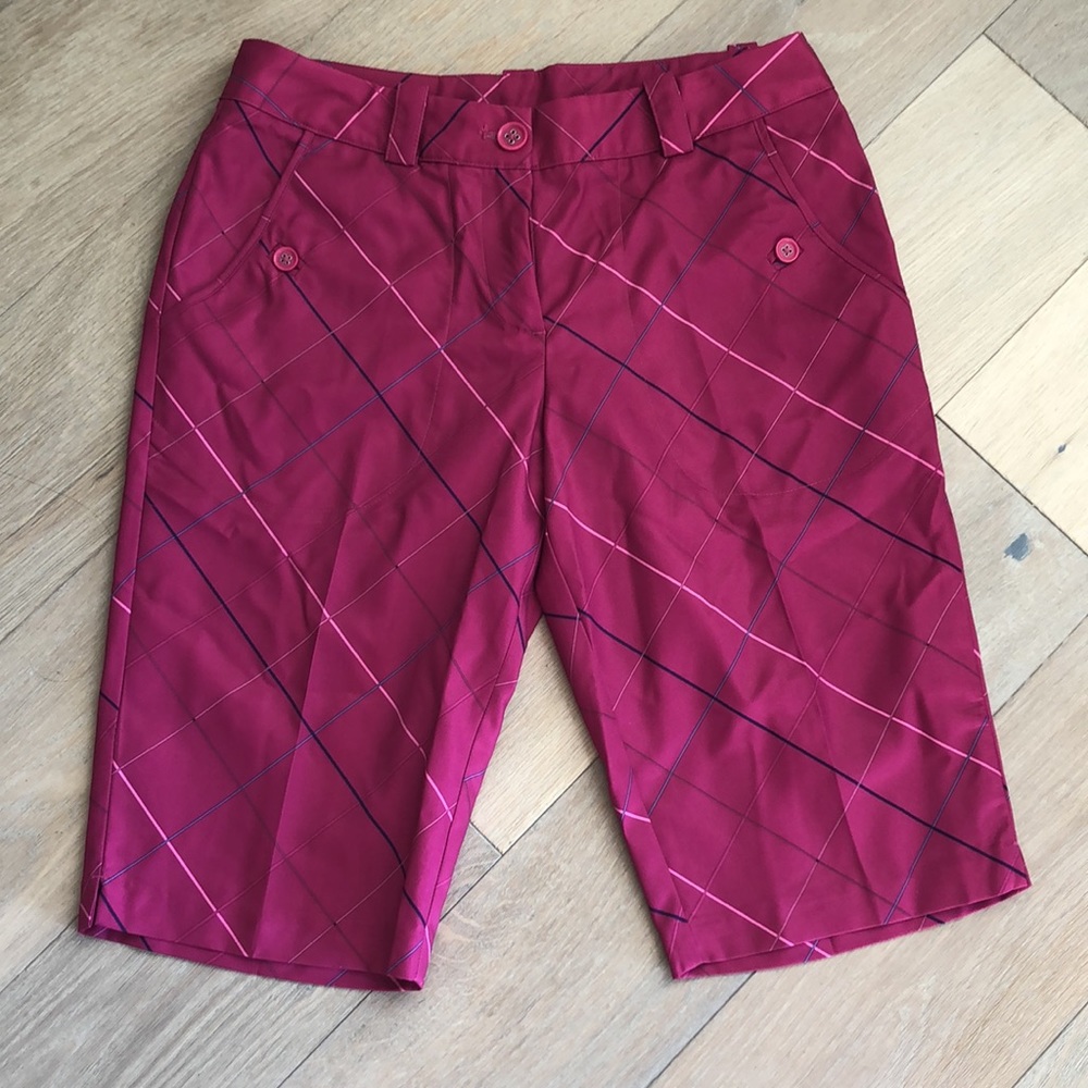 Nike Dri-Fit Golf Activewear Bermuda shorts size 6